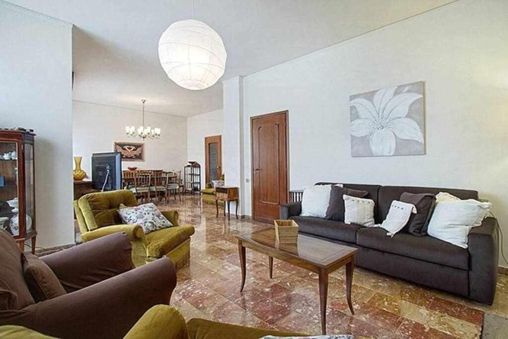 Frati Bigi With Two Bedrooms And Parking Флоренция Екстериор снимка