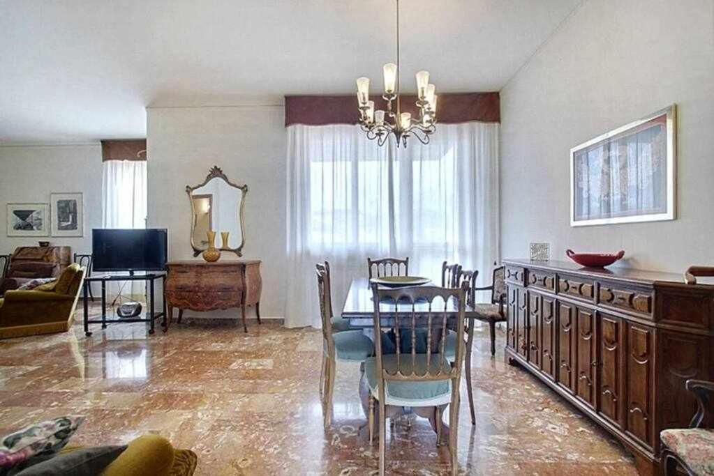 Frati Bigi With Two Bedrooms And Parking Флоренция Екстериор снимка